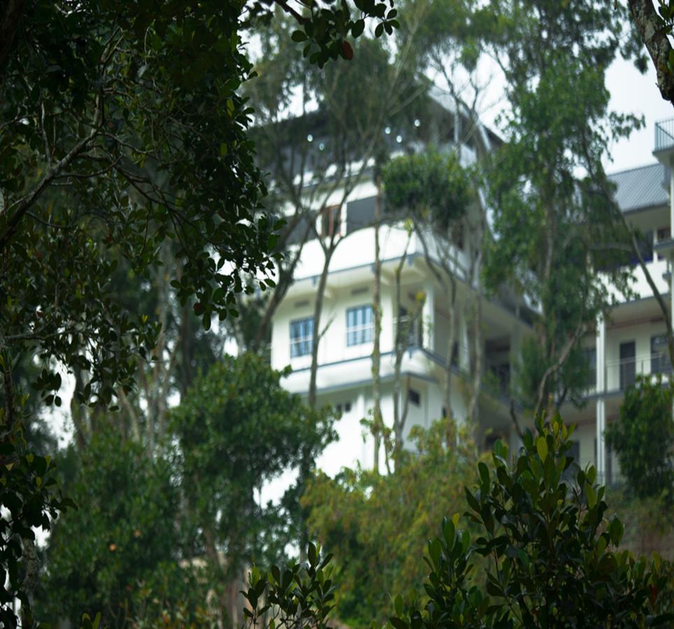 Hostess Thekkady Bagian luar foto
