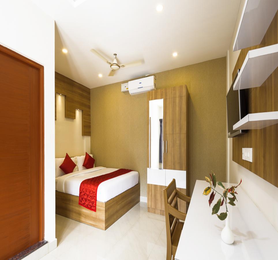Hostess Thekkady Bagian luar foto