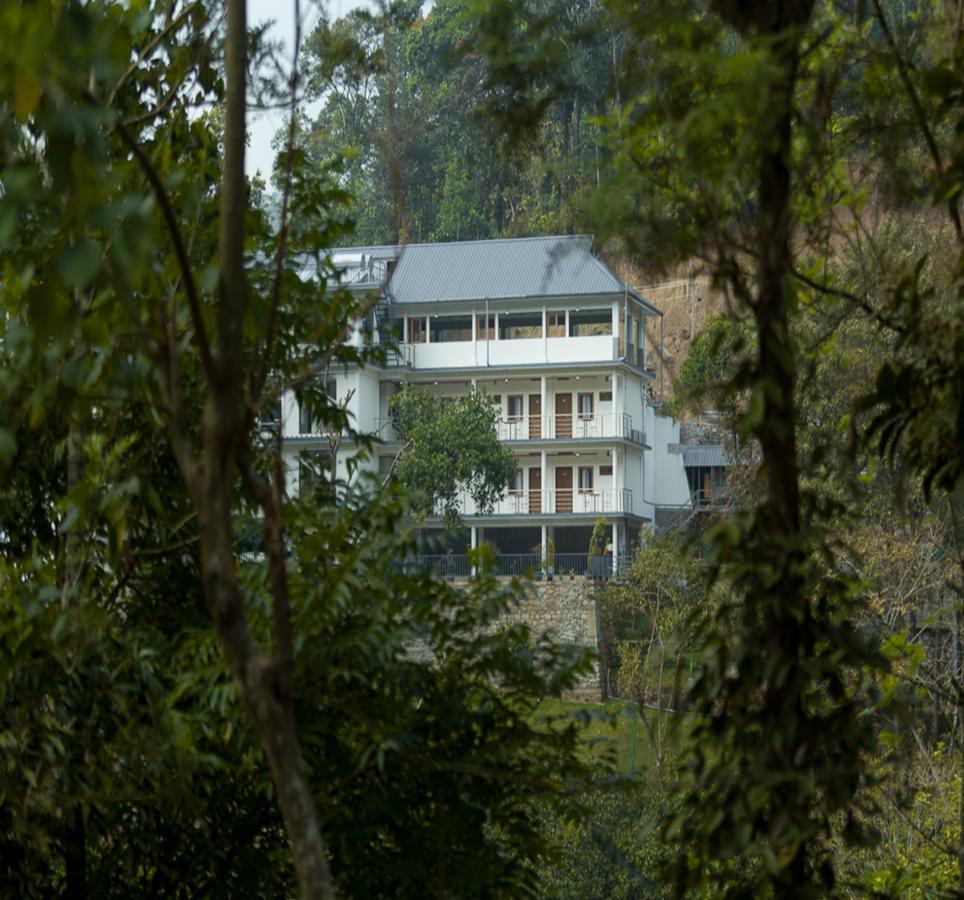 Hostess Thekkady Bagian luar foto