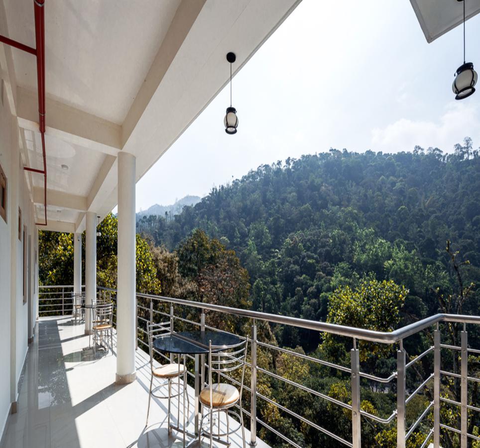 Hostess Thekkady Bagian luar foto