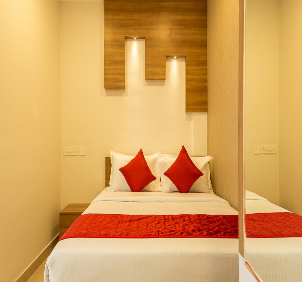 Hostess Thekkady Bagian luar foto