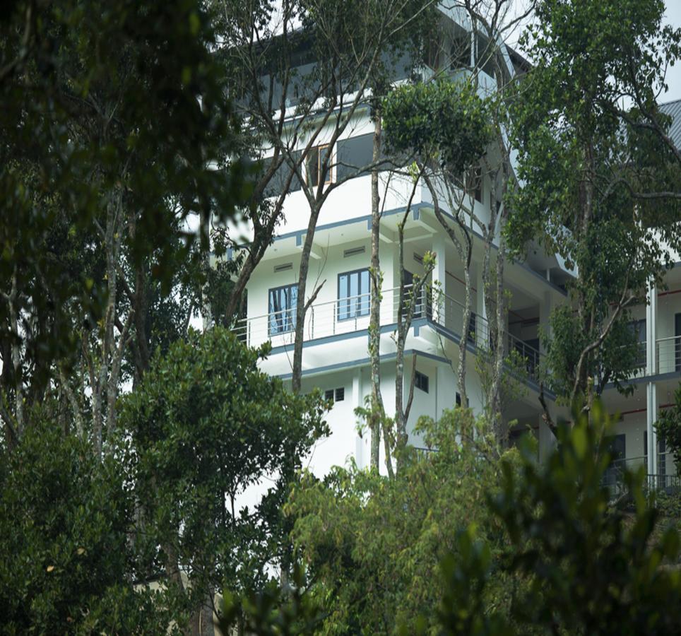 Hostess Thekkady Bagian luar foto